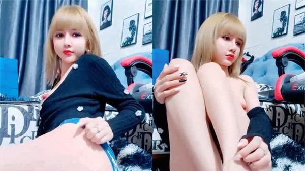 超性感黄发美女这黑丝美腿让我欲罢不能卧槽这腿也太极品了瞬间鸡儿梆硬