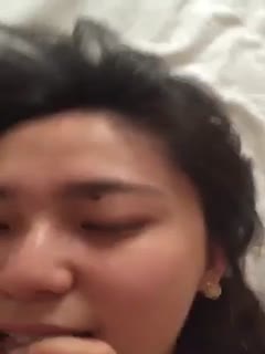 妞儿被操得淫声乱叫表情真骚